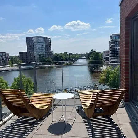 アパート Penthouse-wohnung Mit Flussblick