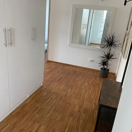 Penthouse-wohnung Mit Flussblick *