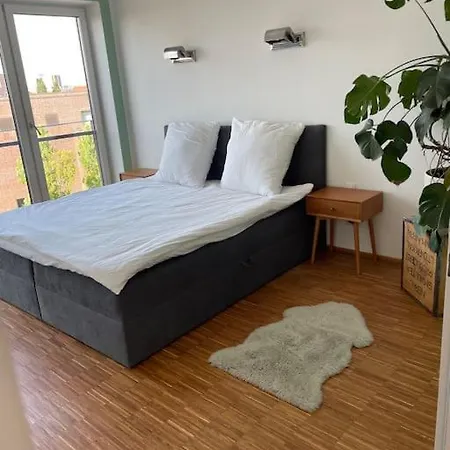 Penthouse-wohnung Mit Flussblick *